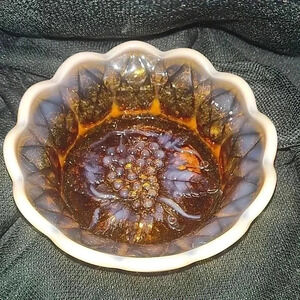 5" Bowl Vintage Fenton Art Glass Amber Opalescent Dish Scalloped Grape Harvest